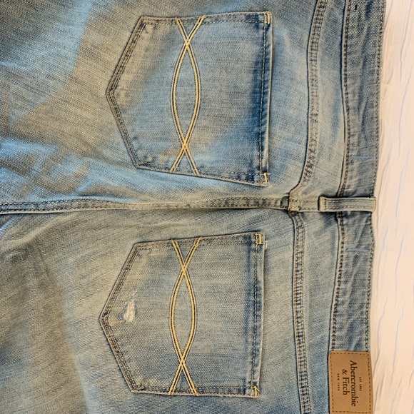 A&F distressed jeans - Picture 3 of 5